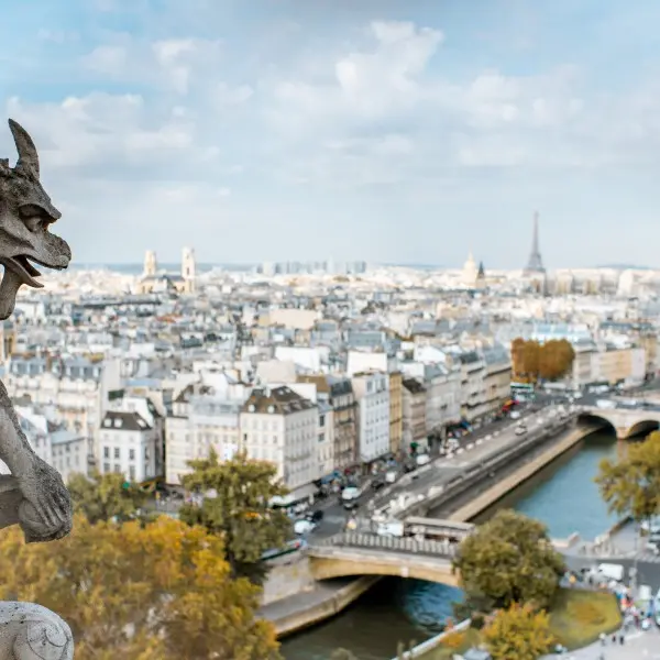 גלו את הקסם הצרפתי בפריז שמחכה רק לכם!