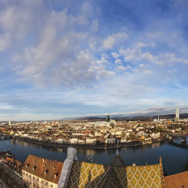 באזל הקסומה: חוויה שווייצרית בלתי נשכחת במרחק נגיעה!